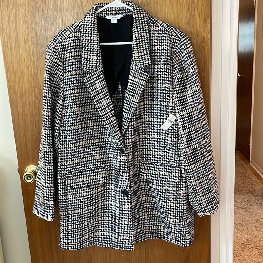 Old Navy Blazer. Brand new with tags XXL